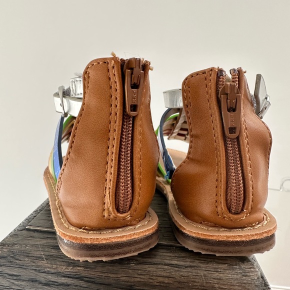 Never worn toddler gladiator sandals - Picture 5 of 5